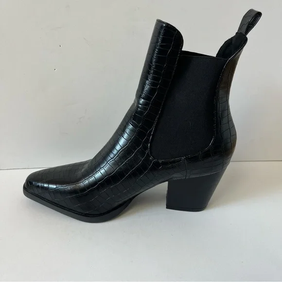 Just Fab Heeled Black Booties 7 - Picture 5 of 11
